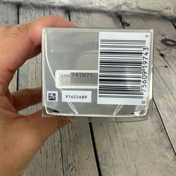 New Olay Bright Eyes Cream Wrinkles Puffy Dark Circles  0.4 Oz - Picture 3 of 3